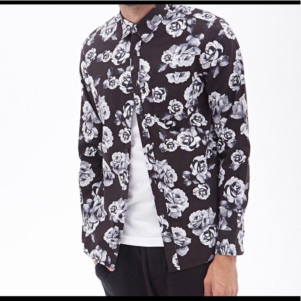 White roses black shirt